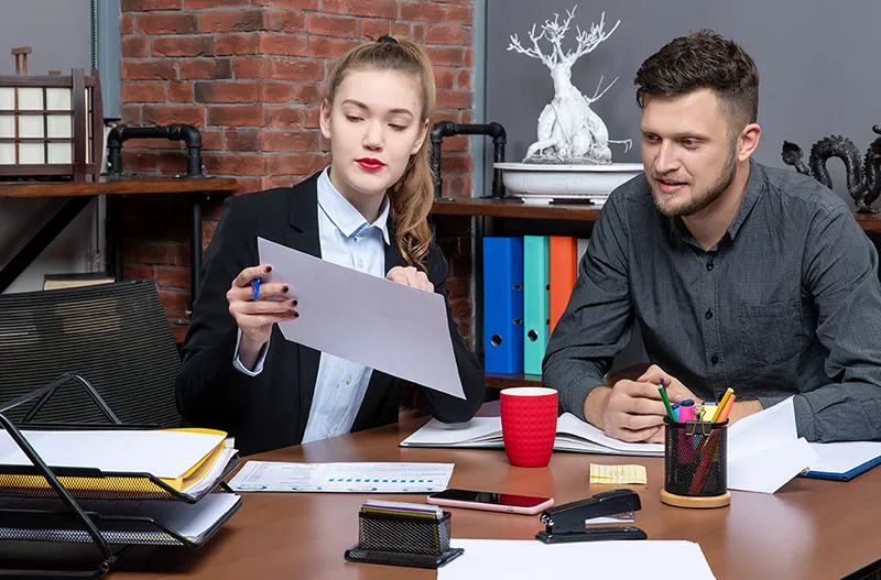 Outsourcing kadrowo-płacowy – jak wprowadzić go w swojej firmie i jakie korzyści przynosi?